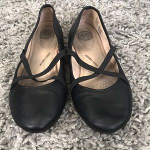 So Black flats